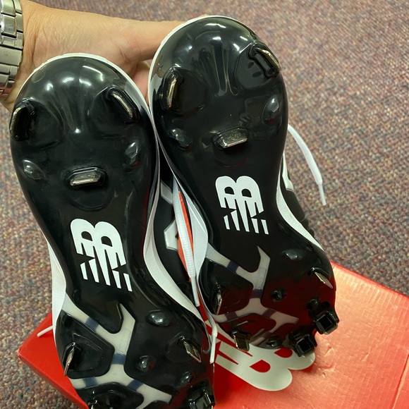 Left foot only, New Balance Fuse V2 metal cleat - Picture 5 of 5